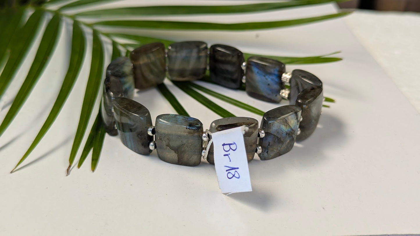 Br18 Labradorite bracelet