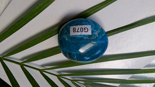 G078 Apatite galet