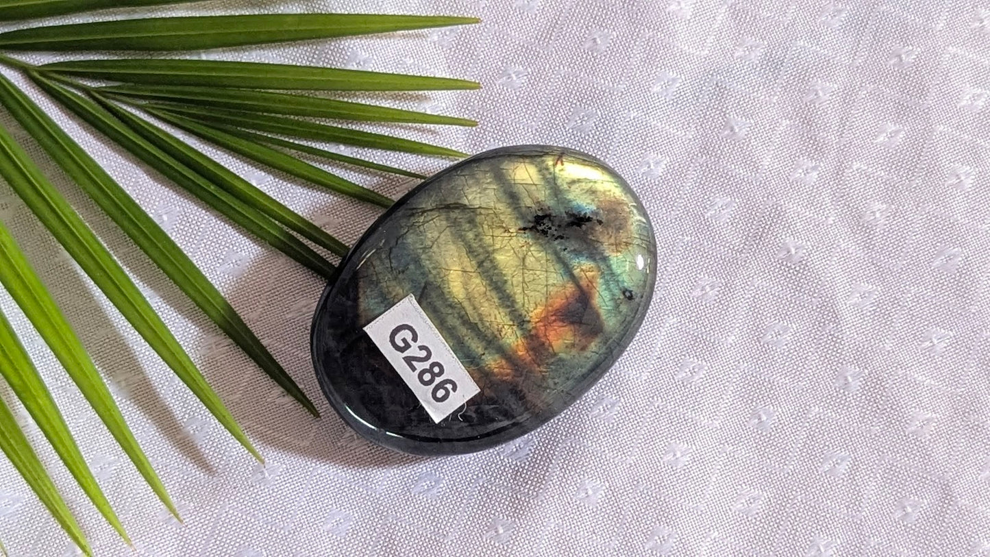 G286 Labradorite galet