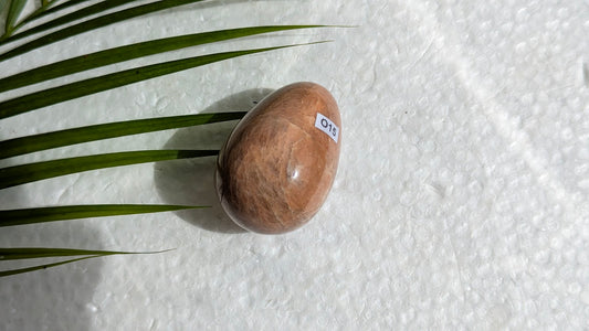 O15 Pierre de lune Oeuf