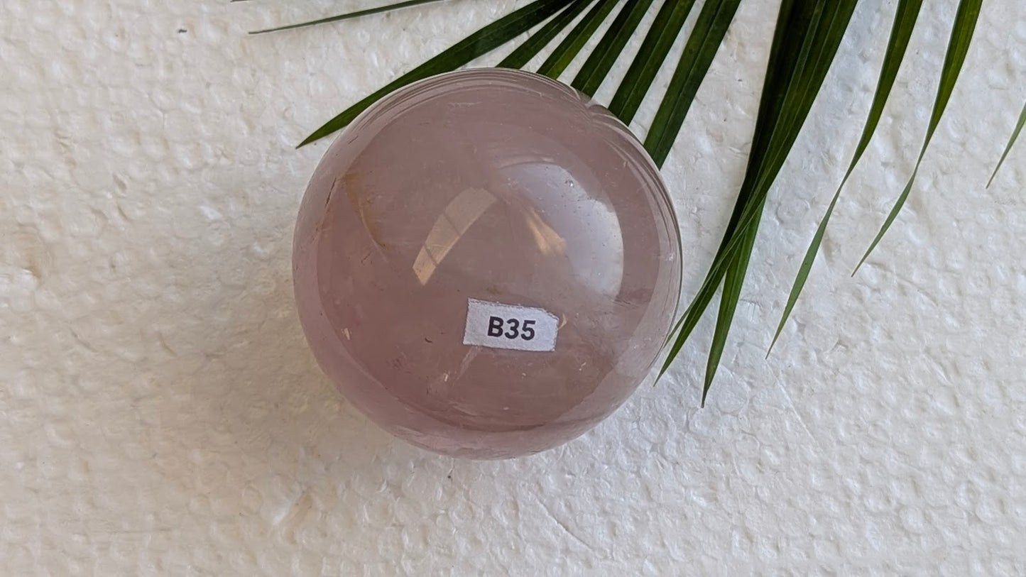 B35 Quartz rose sphère