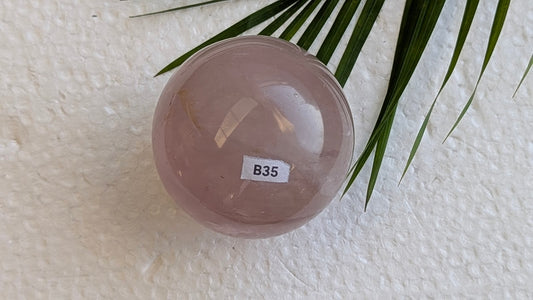 B35 Quartz rose sphère