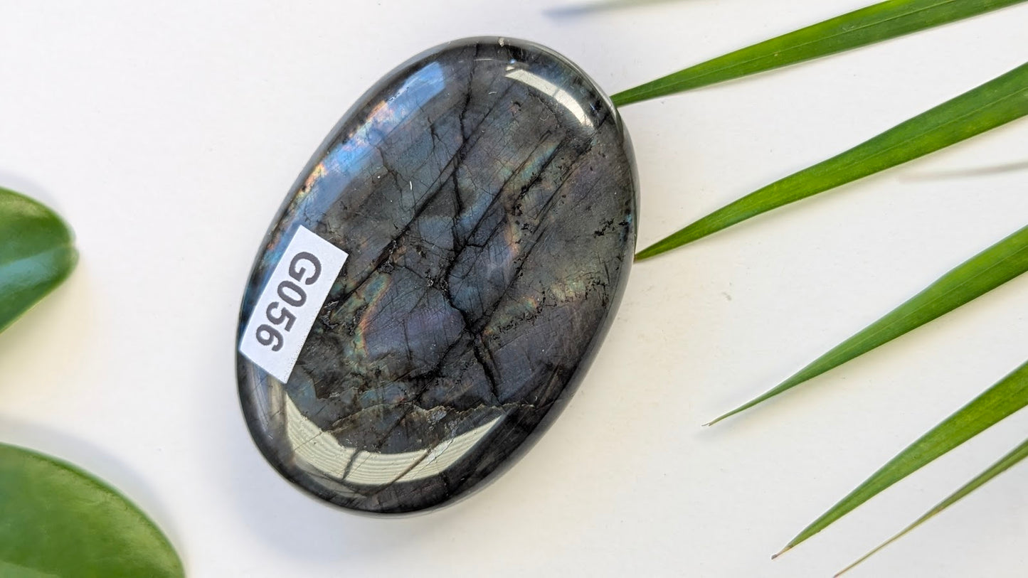 G056 Labradorite galet