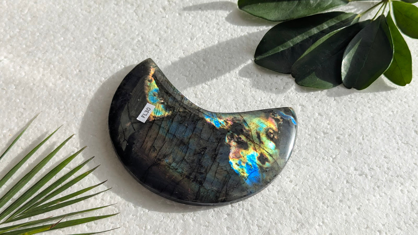 FL30 Labradorite Lune