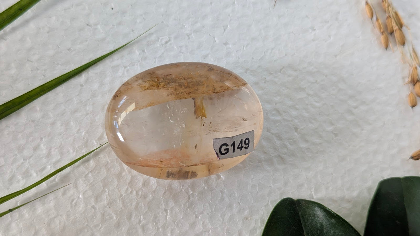 G149 Quartz hematoide jaune galet