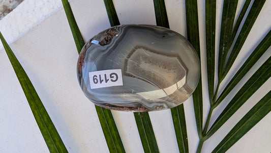 G119 Agate rubanée Galet