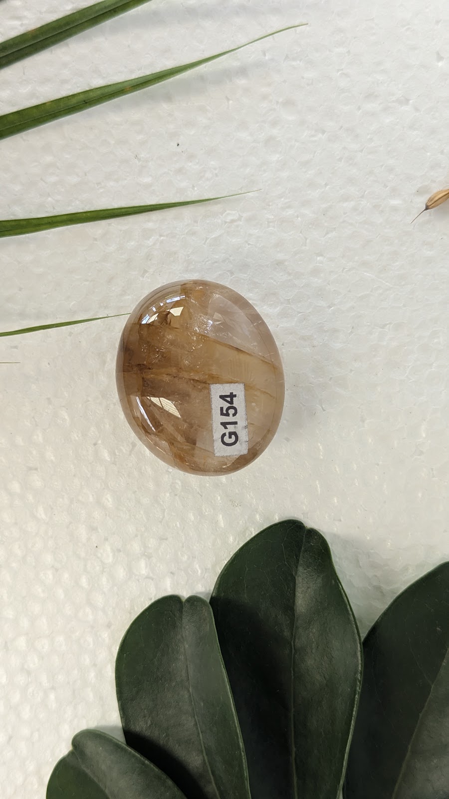 G154 Quartz hematoide jaune galet