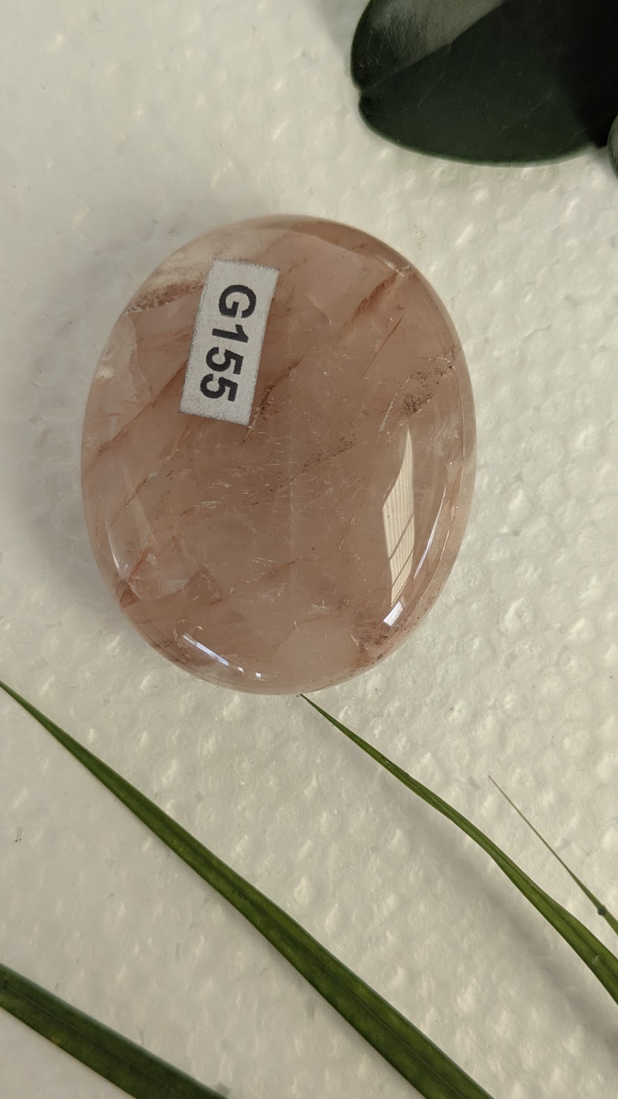 G155 Quartz hematoide rouge galet