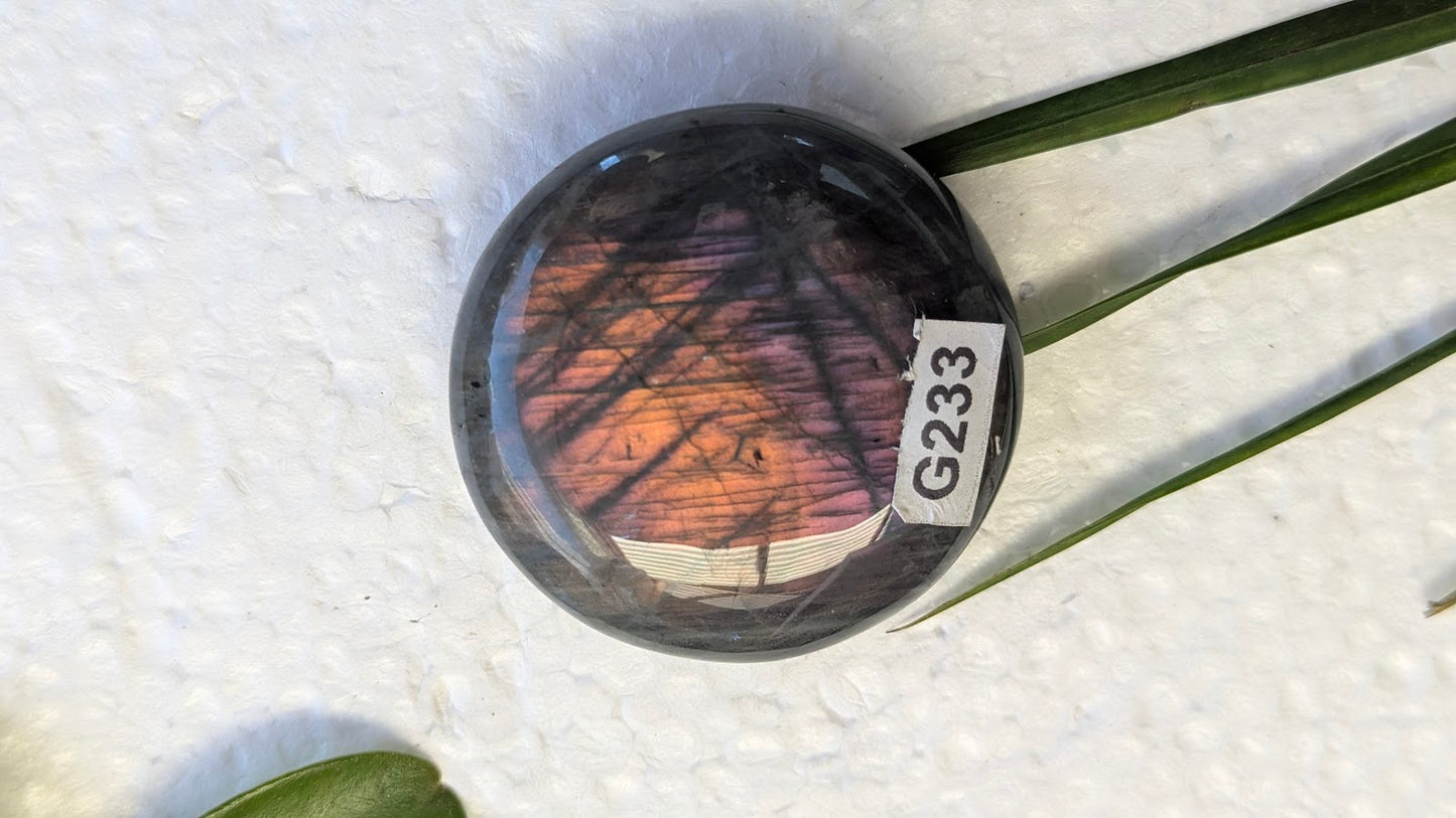 G233 Labradorite Galet